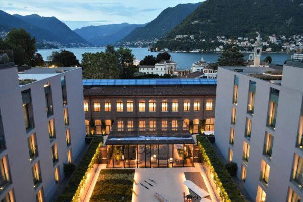 HILTON LAKE COMO****